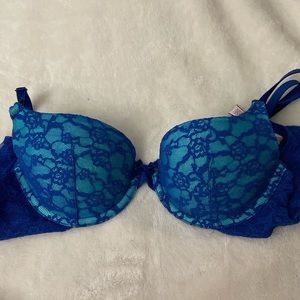 teal bra with blue lace from victoria’s secret